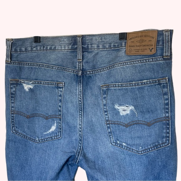 AMERICAN EAGLE OUTFITTERS WOMENS Distressed Slim Straight Jean Shorts - Picture 4 of 9